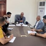 الوزير باذيب يترأس اجتماعاً لإدارة “عدن نت” لمناقشة سير عمل توسعة الخدمة