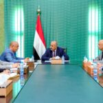 اللواء الزُبيدي يشدد على أهمية النهوض بقطاع الاتصالات وفق رؤية استراتيجية حديثة