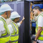 وزارة الاتصالات تنفذ مسحاً ميدانياً شاملاً للبنية التحتية لقطاع الاتصالات في المحافظات المحررة وزارة الاتصالات تنفذ مسحاً ميدانياً شاملاً للبنية التحتية لقطاع الاتصالات في المحافظات المحررة